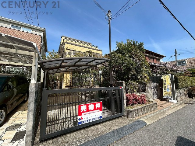軽量鉄骨3階建て