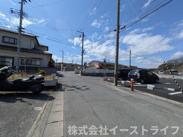 【新築戸建】　いわき市自由ヶ丘3期　全1棟の前面道路含む現地写真|北西側5.6ｍ公道