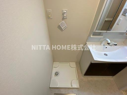 ヴィーヴル　(ｖｉｖｒｅ)の洗面所|室内洗濯機置き場は洗面所にあります◇