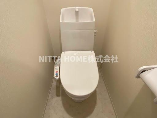 ヴィーヴル　(ｖｉｖｒｅ)のトイレ|シャワー付きのトイレです◎