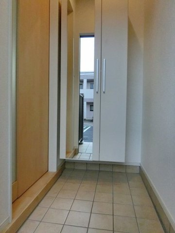 エスポワ・ルークスの玄関