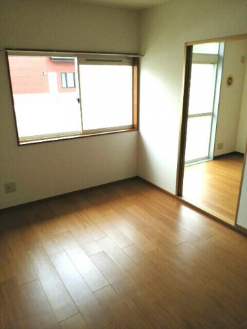 メゾンエトワールの洋室