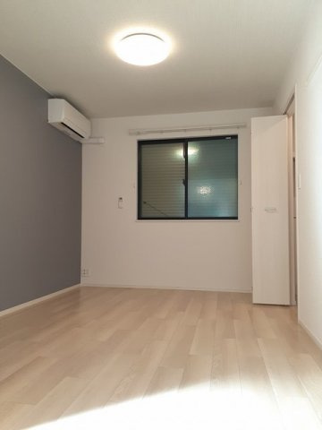 ブラン　ノワールの洋室