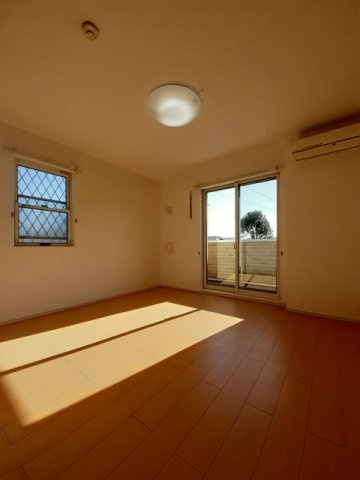 シンシアーの洋室