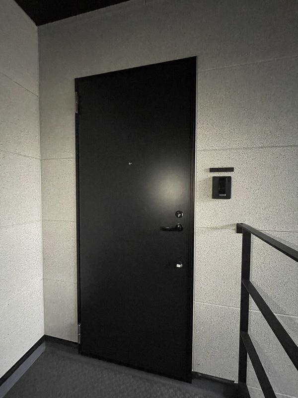 ルーエ南小岩の玄関