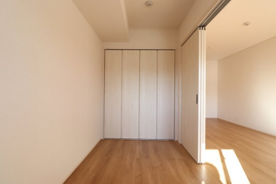 【寝室】 | エフ・なにわ