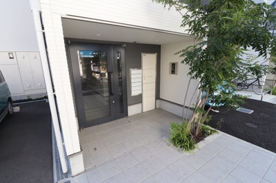 【エントランス】 | エフ・なにわ