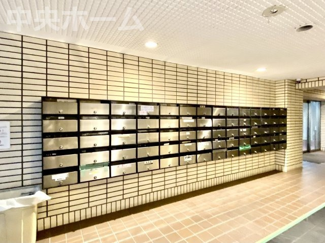 ディアプラザ根津の設備|メールボックス