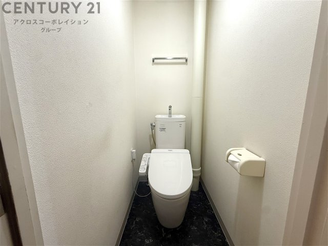 温水洗浄便座付です☆