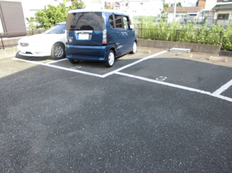 【駐車場】