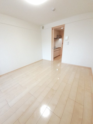 【居間・リビング】 | ポンドサイドＫ