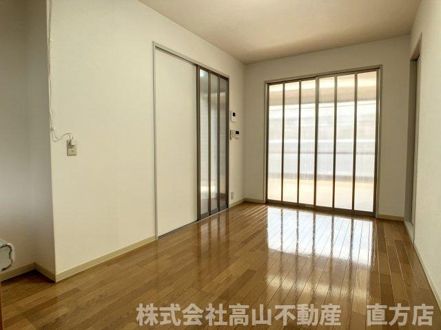 アーバンコーポ遠賀野D棟の居間・リビング