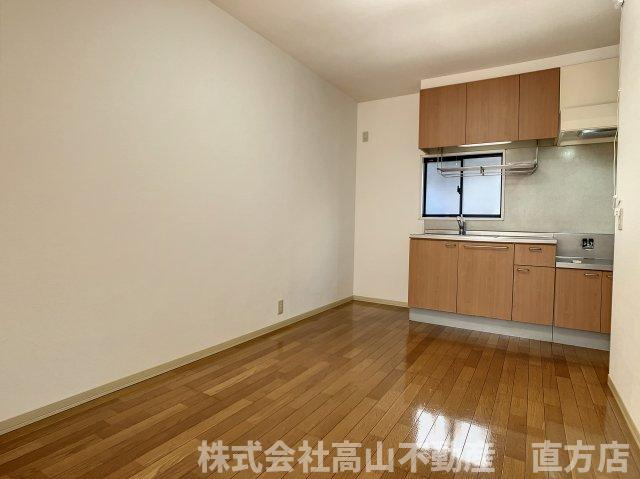 アーバンコーポ遠賀野D棟の居間・リビング