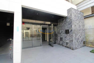 【エントランス】 | エスライズ梅田DOSHIN