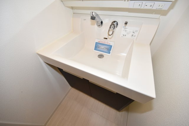 ラムール難波西