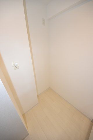 ラムール難波西