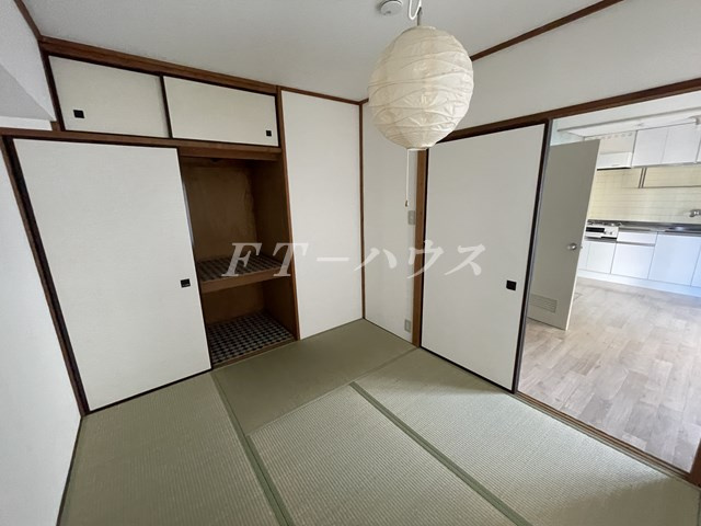 習志野市津田沼２丁目の賃貸マンションの和室