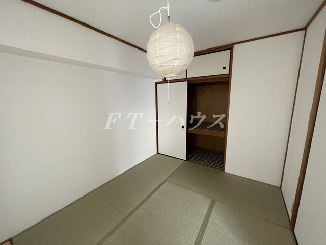 習志野市津田沼２丁目の賃貸マンションの和室