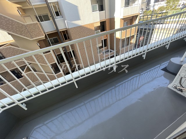 習志野市津田沼２丁目の賃貸マンションのバルコニー