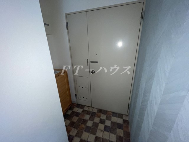 習志野市津田沼２丁目の賃貸マンションの玄関