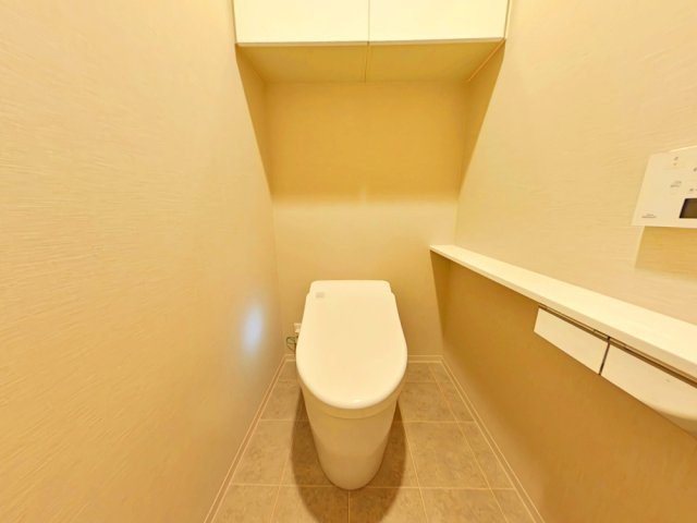 アウルステージ問屋町のトイレ|シンプルで無駄のない、すっきりとしたトイレ空間です。