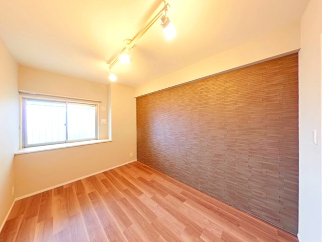 アウルステージ問屋町の洋室|穏やかな雰囲気で、快適に過ごせる6.2帖の洋室です。