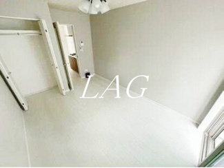 【居間・リビング】 | ノーブルヴィレッジ元橋本 | 洋室のお部屋です。