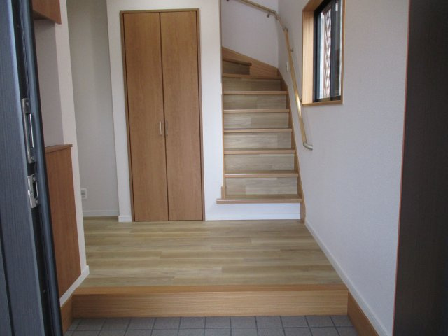 【玄関】 | 山手三丁目22番15号（B-12）