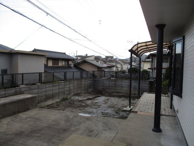 【庭】 | 山手三丁目22番15号（B-12）