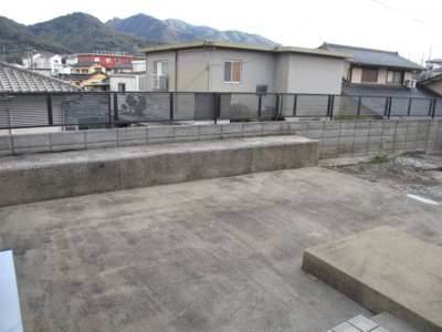 【庭】 | 山手三丁目22番15号（B-12）