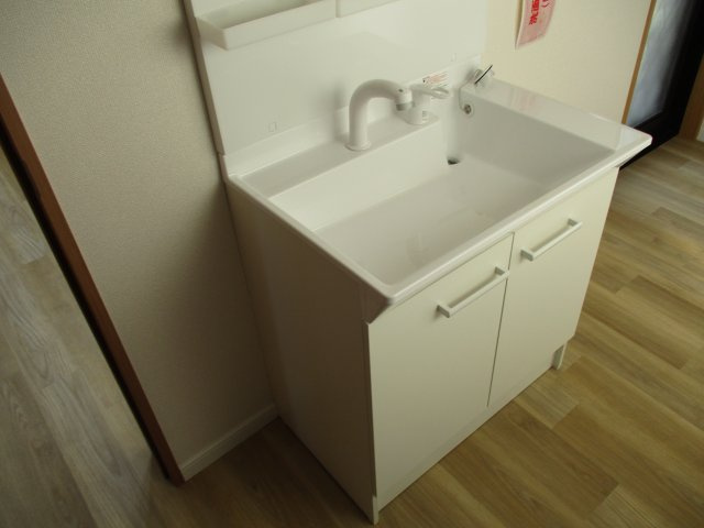 【独立洗面台】 | 山手三丁目22番15号（B-12）