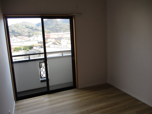 【洋室】 | 山手三丁目22番15号（B-12）