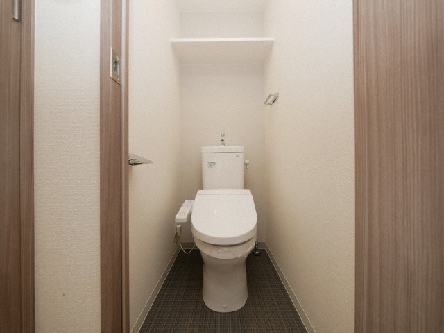 大阪市西淀川区柏里２丁目の賃貸マンションのトイレ