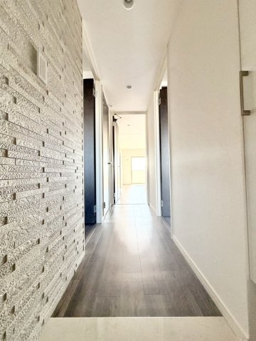 アルファステイツ久居駅のエントランス