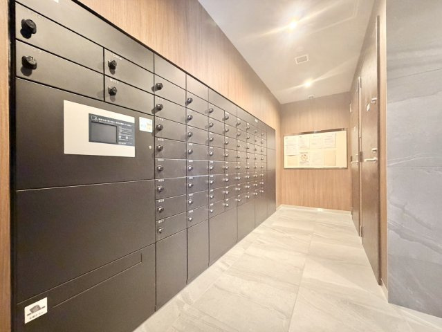 アルファステイツ久居駅のエントランス