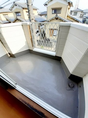 【バルコニー】 | サンライズ別府 | お洗濯にも便利なバルコニー付き