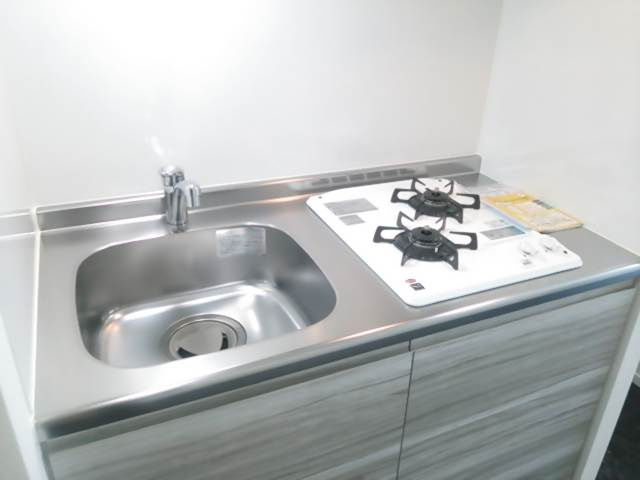 スクエアシティ西台AZのキッチン|2口コンロ付き