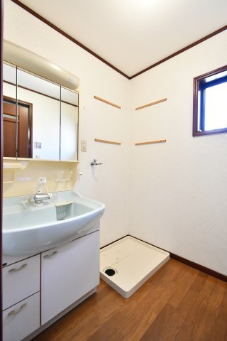 白岡市篠津の独立洗面台