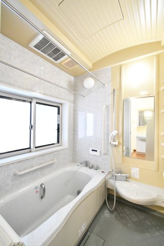 白岡市篠津の浴室