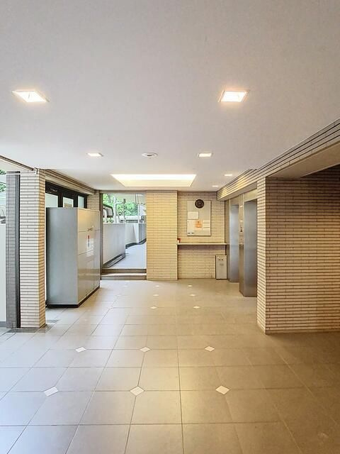 ヴェルデ久我山のエントランス