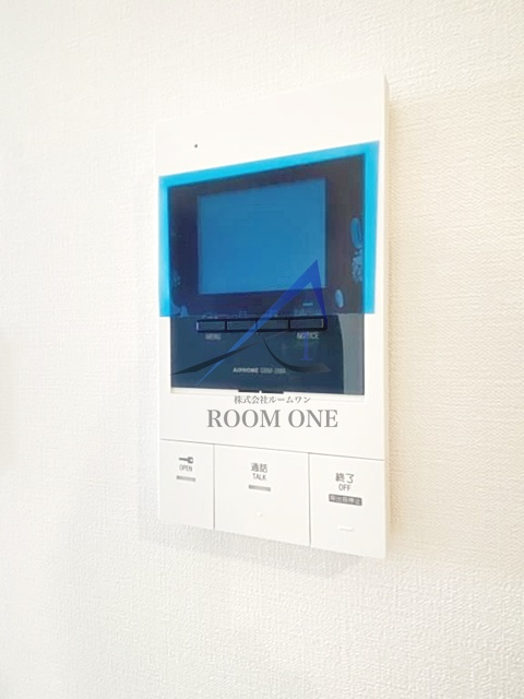 ロコエトワールのセキュリティ|モニター付きインターホンです。