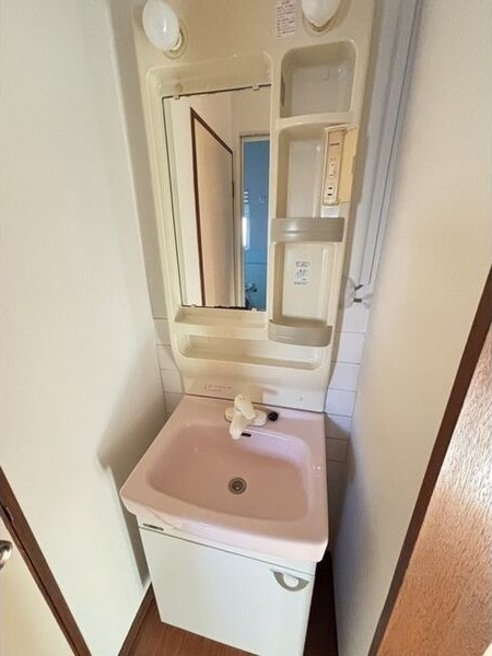 ハイツ江戸の独立洗面台