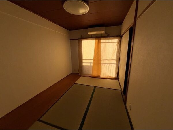 ハイツ江戸の和室