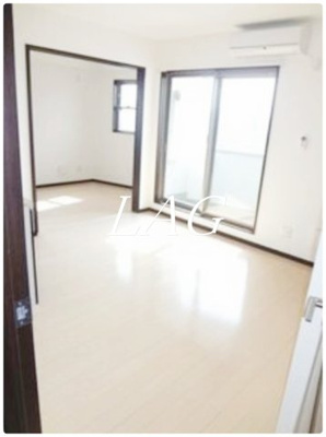 【居間・リビング】 | Ｍａｇａｎｄａ（マガンダ） | 洋室のお部屋です。