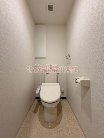 グランドシャトー花畑T・Sのトイレ|落ち着いた色調のトイレです