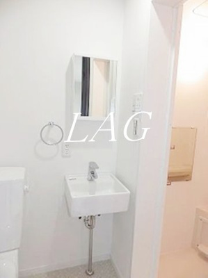 【洗面所】 | ラビアン子安町 | 独立洗面台です。