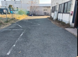 堺ロードサイドテナントの駐車場