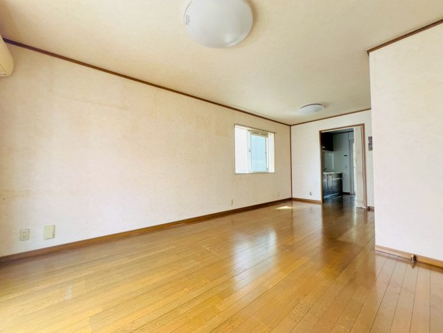 竹の台5丁目戸建の居間・リビング