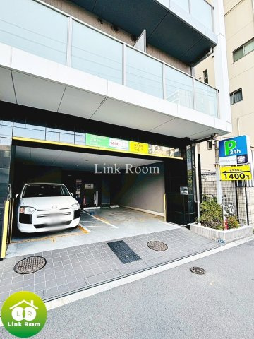 アルテシモ シェルトの駐車場