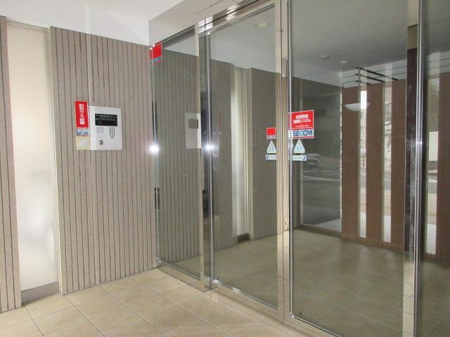 ミッツ・メロディアのロビー